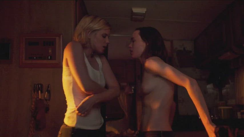 Kate Mara and Ellen Page : video clip