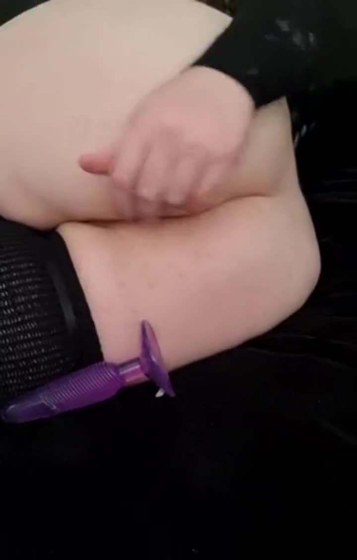 Wana see my little asshole gape? 💦 : video clip