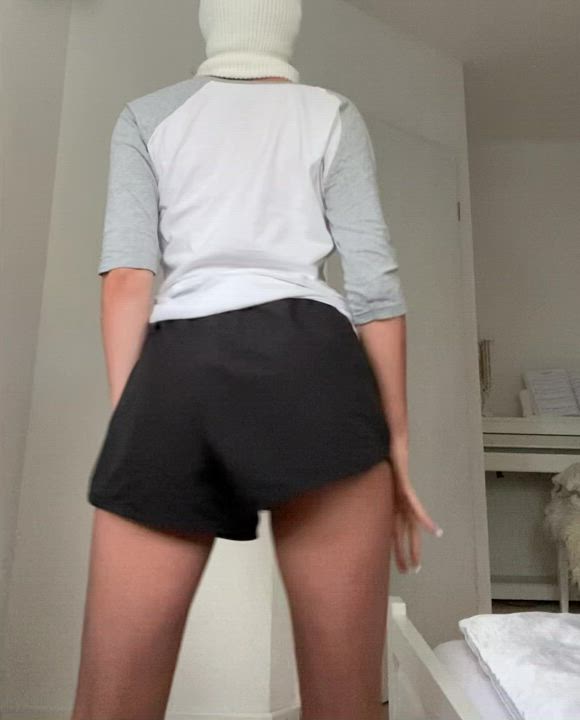 Hey can you maybe help me taking of my shorts? :) : video clip