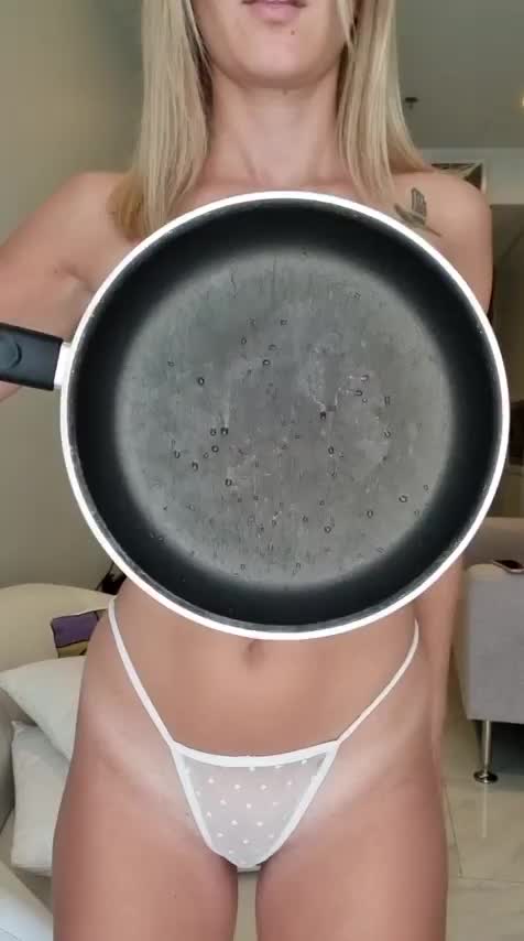 titties are extra jiggly today : video clip