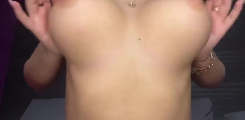 My natural boobs are yours : video clip