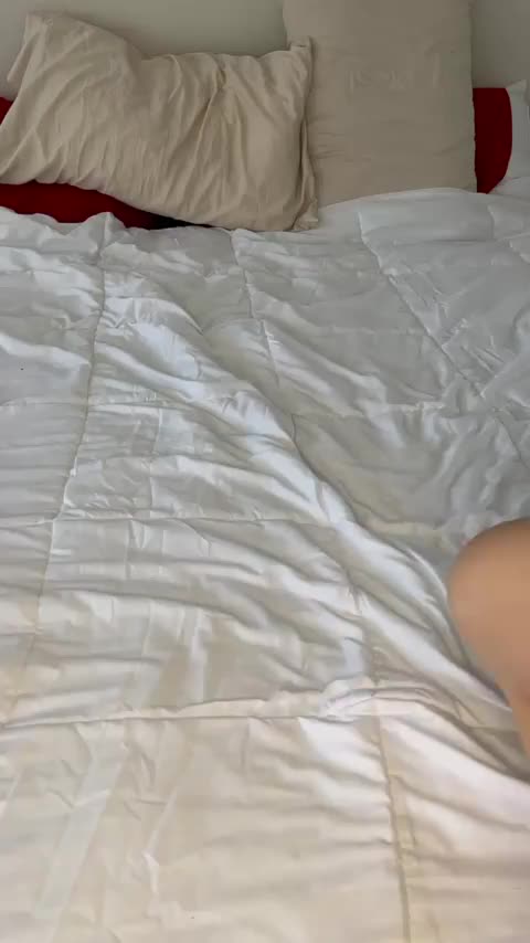 I can be your best little girl daddy : video clip