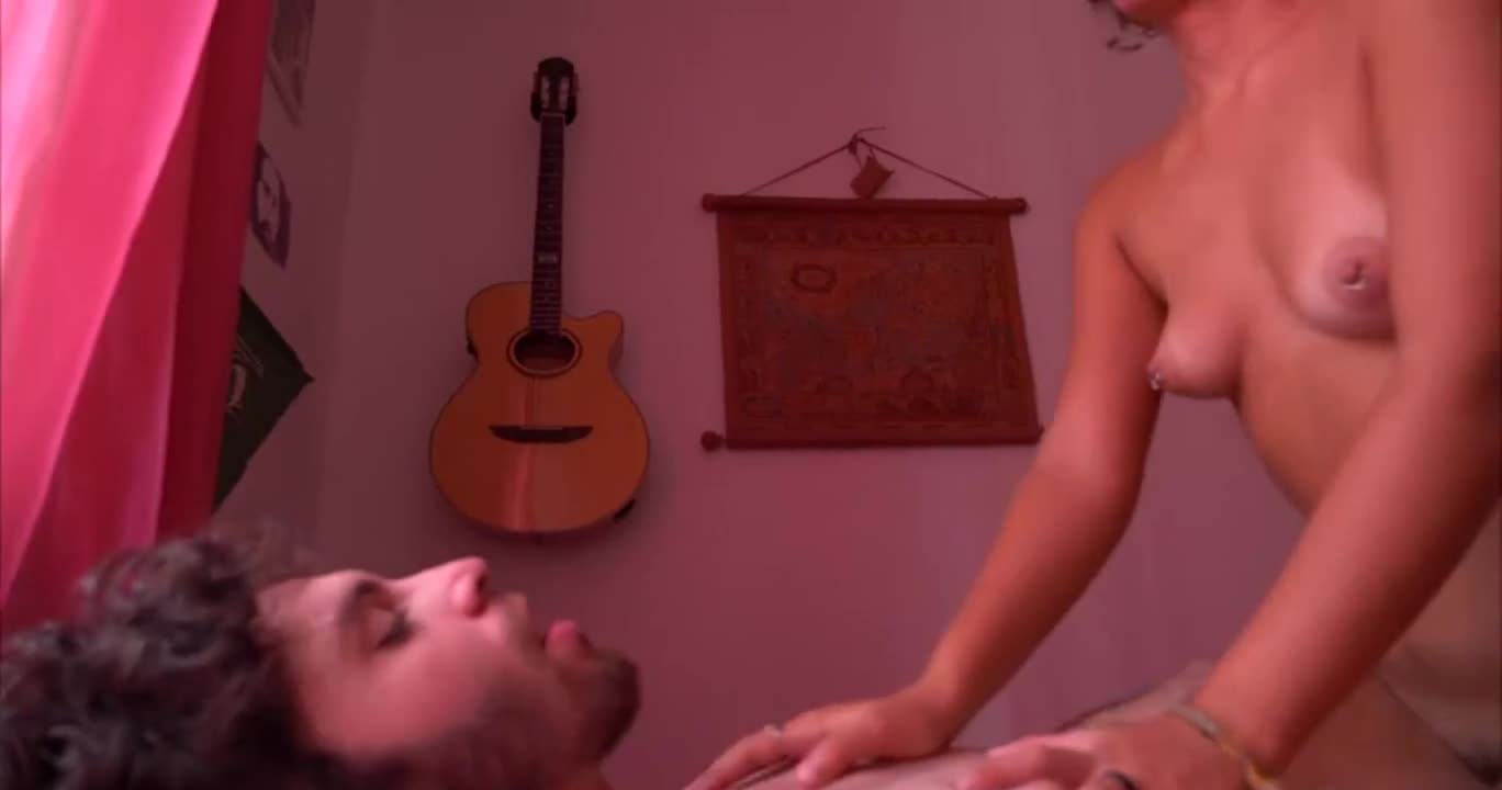 Brazilian Hottie Shadiyah Becker Amazing Body in Short Film Descoberta : video clip