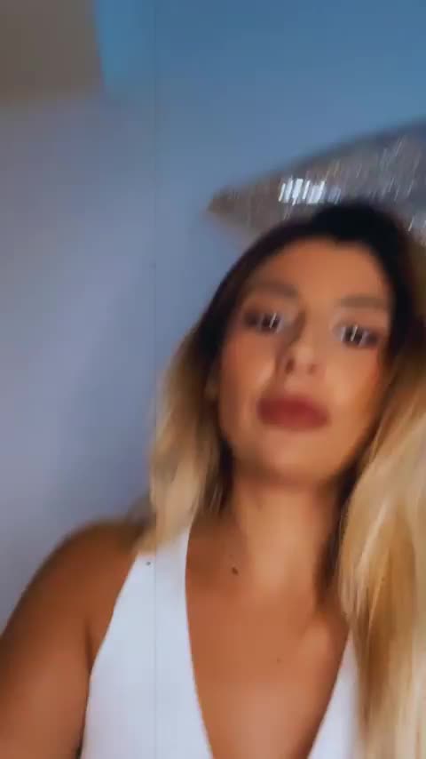 Do you like my big juicy tanned persian tits? : video clip