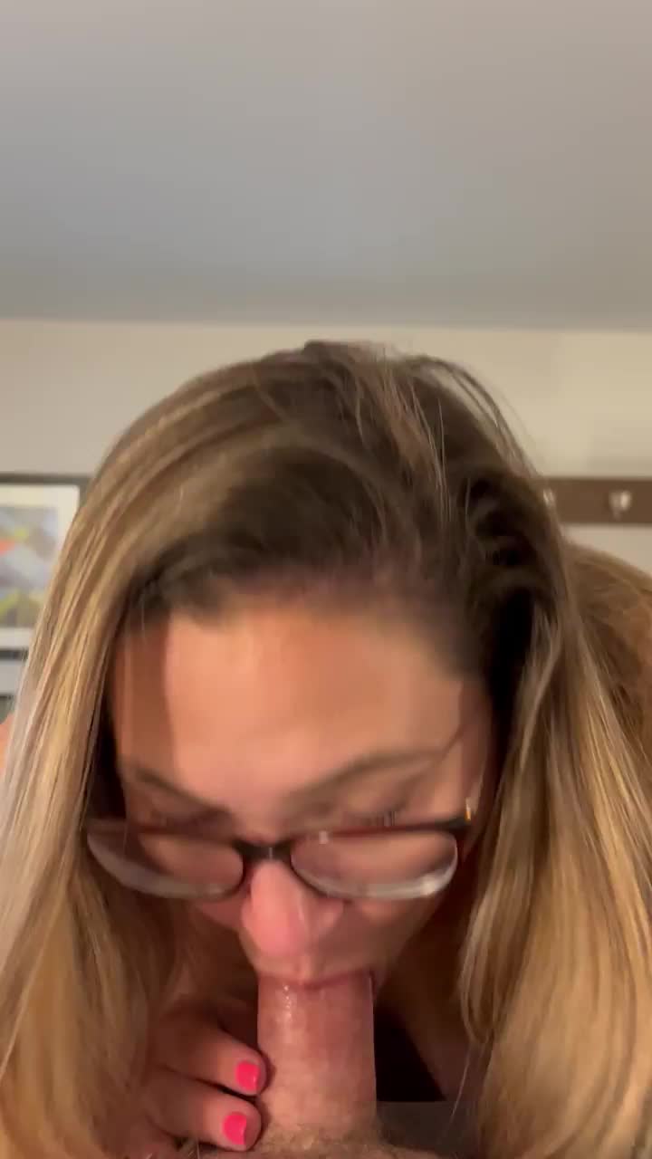 My mouth was made for sucking cock! : video clip