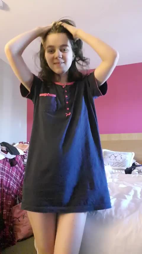 Representing the fluffy Scottish lasses : video clip