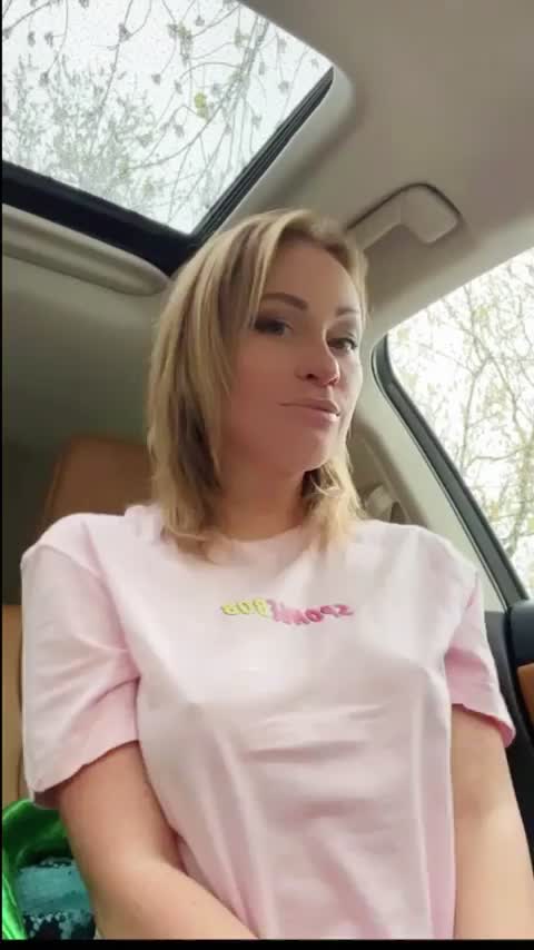 I love sex in car : video clip