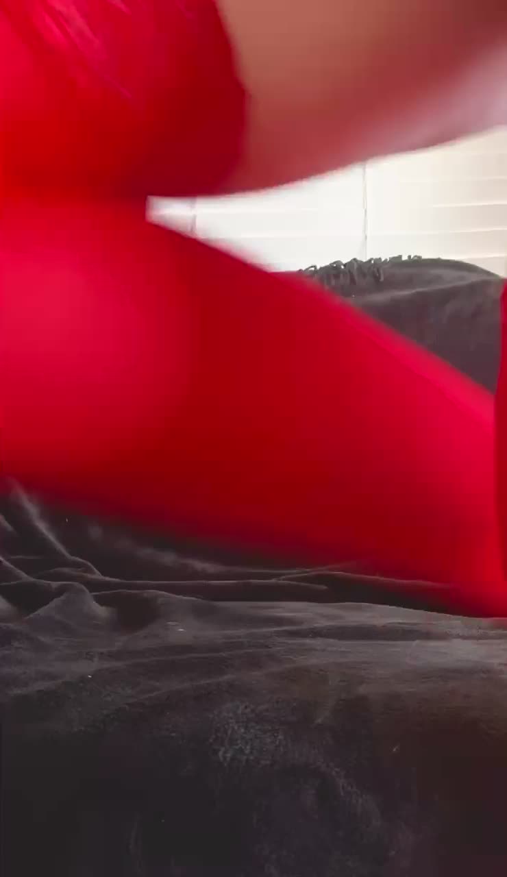 Imagine me climbing on top of you to breed : video clip