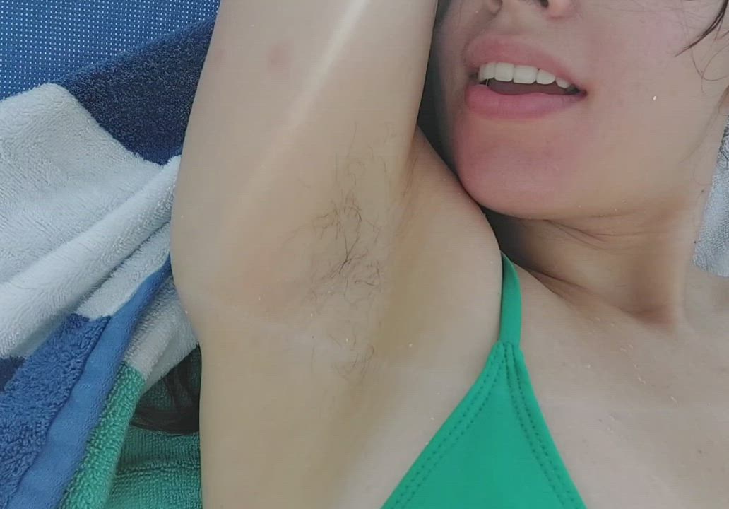 I'm so lazy and distracted about shaving that sometimes I don't even realize I let this long : video clip