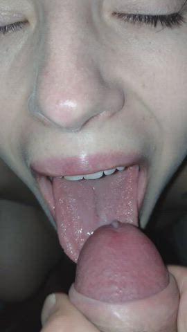 (OC) A good girl always play with cum in mouth before swallow : video clip