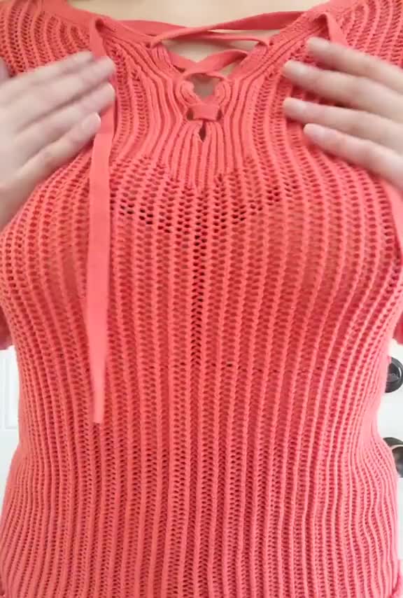 I don't have a clever caption but I do have big tits. : video clip