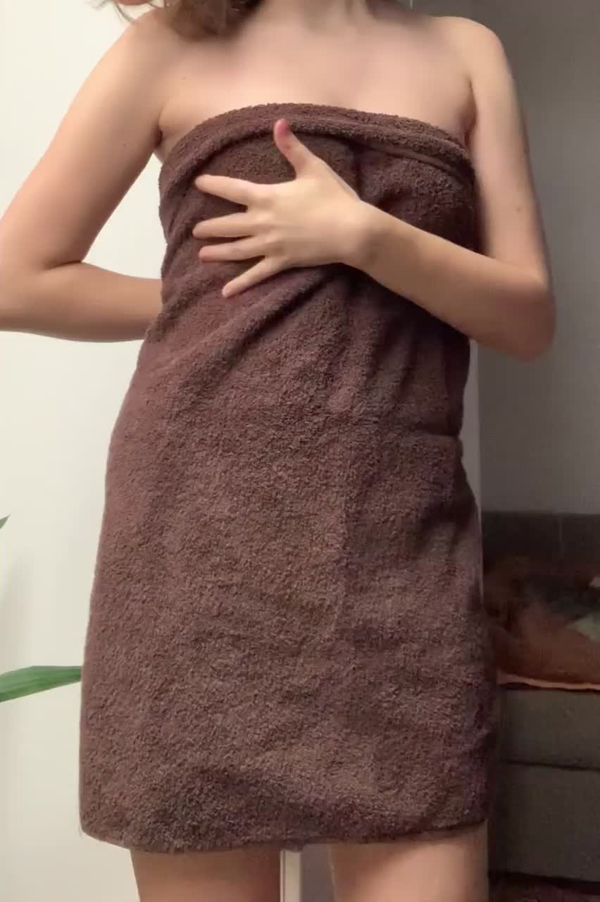 Oops I can’t wrap my towel around.. but whatever! : video clip