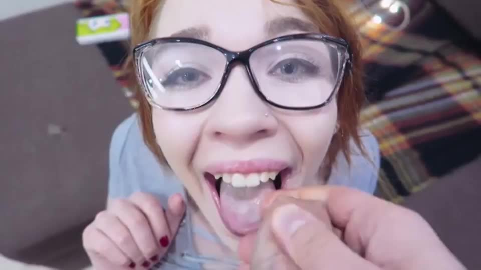 Nerdy Teen Swallowing A Load : video clip