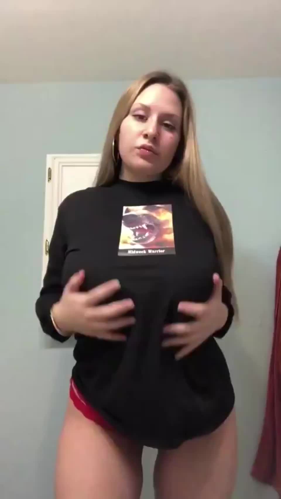 Early morning titty drop! : video clip