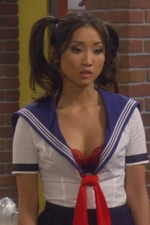 Brenda Song - 2013 : video clip