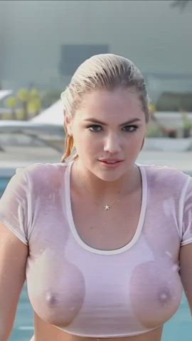 Kate Upton wet t-shirt : video clip