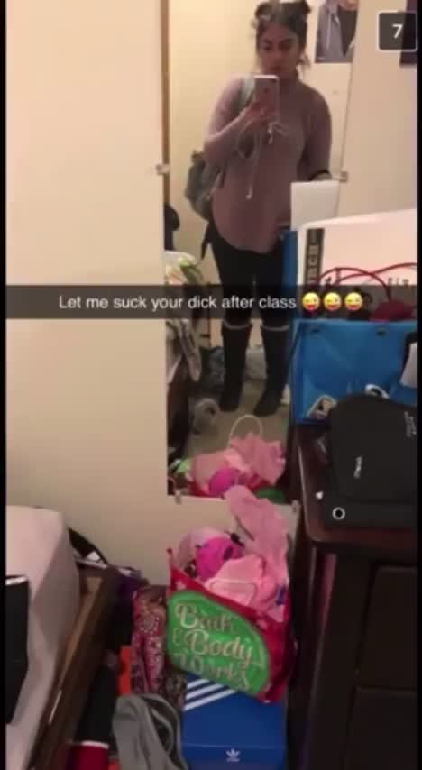 Cute college slut gets facialized after sucking dick : video clip