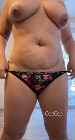 Showing off my new panties : video clip