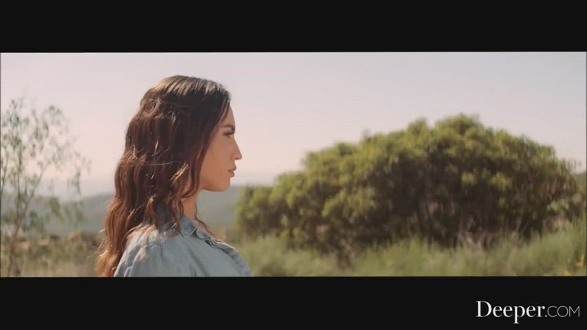 Kelsi Monroe - That Thing Around Your Neck : video clip