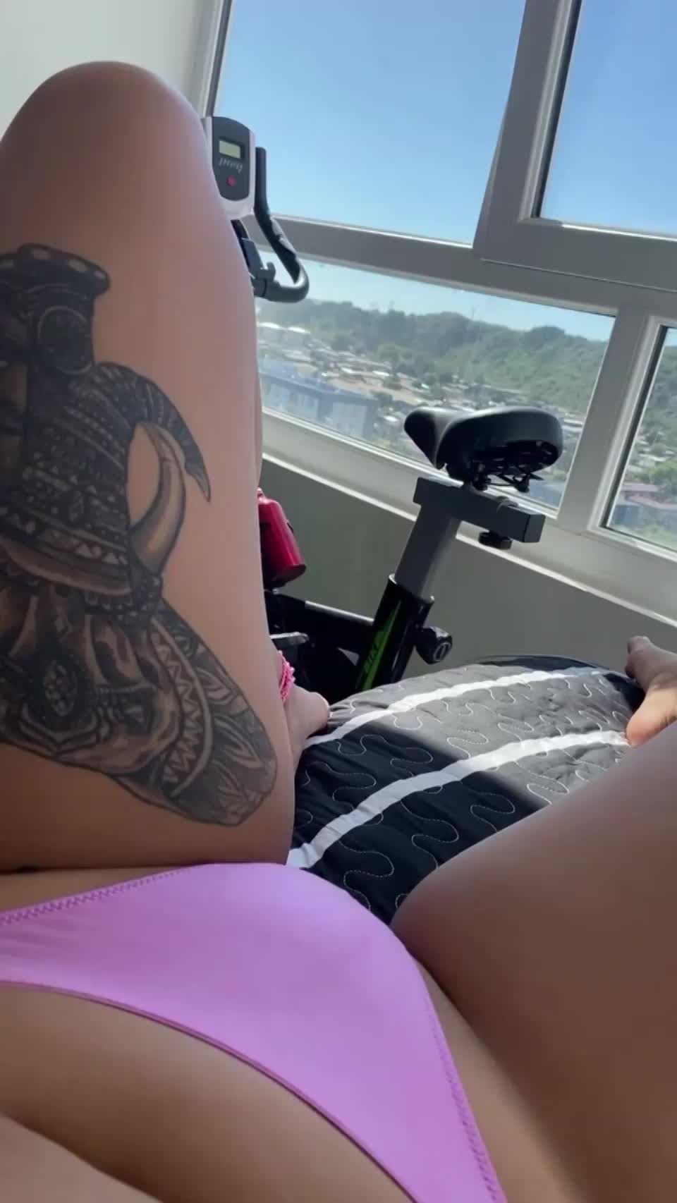 Cute enough? : video clip