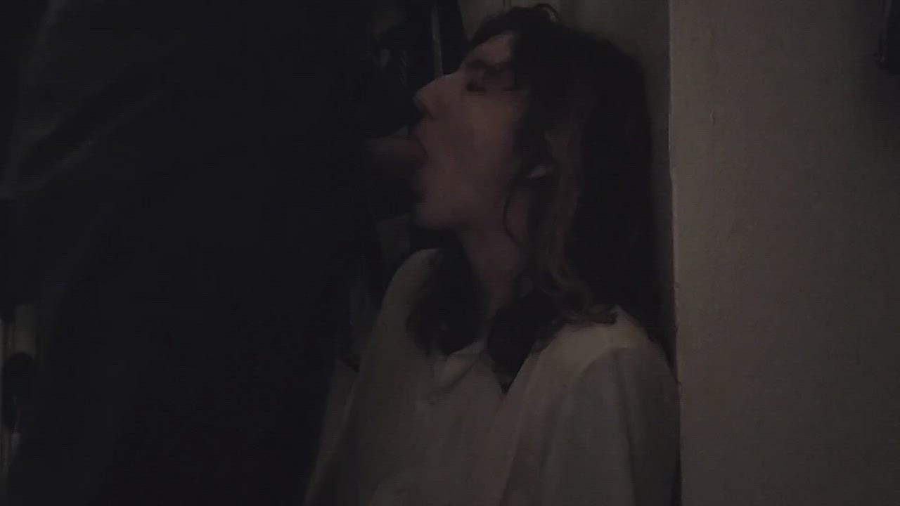 Fucking Her Face In The Dark : video clip