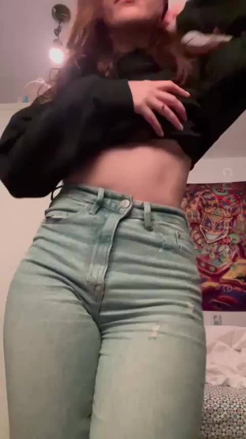 I like wearing jeans, but I also enjoy showing what’s under them : video clip