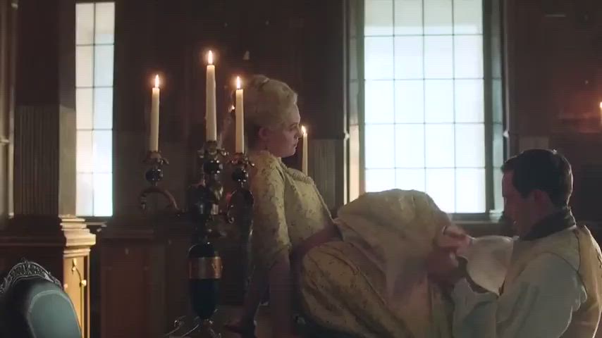 Elle Fanning in "The Great" : video clip