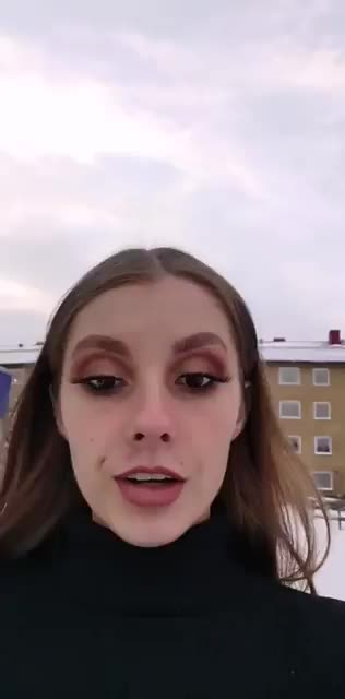 A flashing Norwegian teen in her natural habitat 😋💕 [gif] : video clip