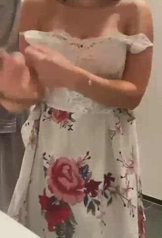 Do you like my dress ? : video clip