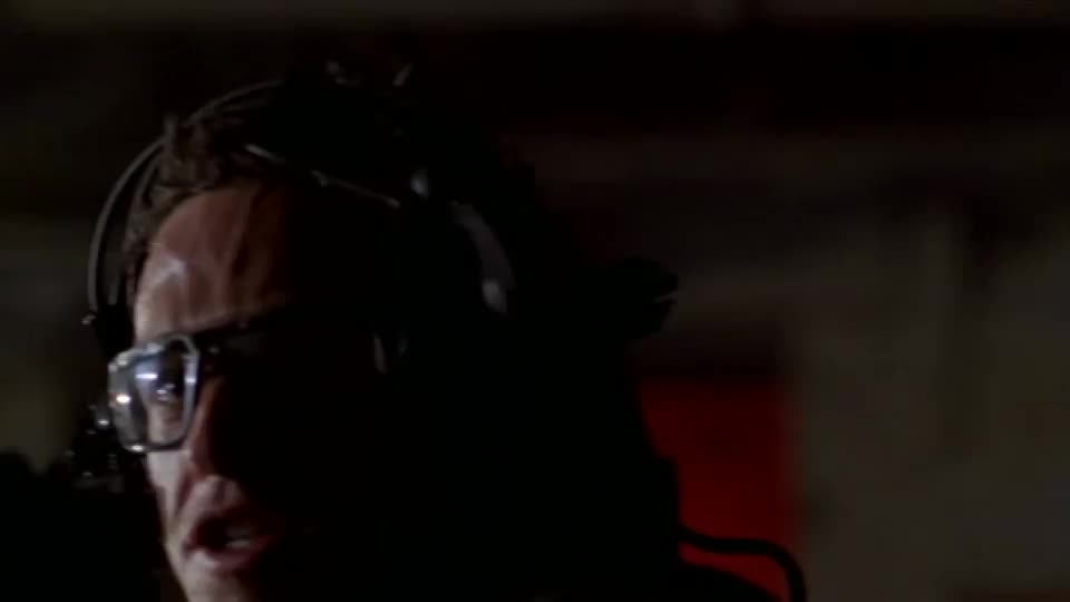Krista Allen in "X-Files", S07E13 (2000) : video clip