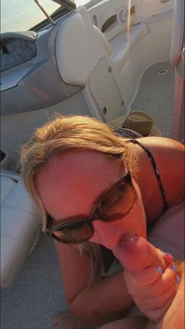 Mouthful of cum on the boat : video clip