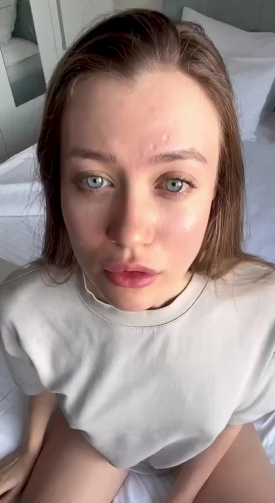 I hope you like horny schoolgirls : video clip