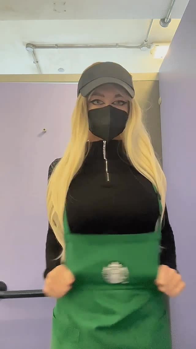 I hope you like retail worker boob🐱 and I could be of some service today 💚 : video clip