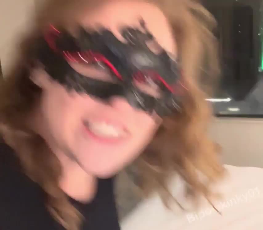 Our first foray into adventurous sex cards led to a bathroom creampie! : video clip