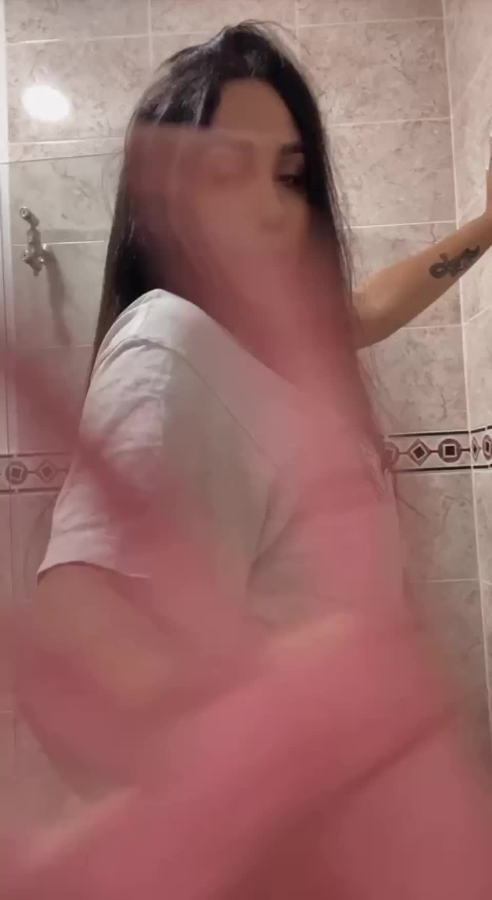 Will you goon to me and give me a taste : video clip