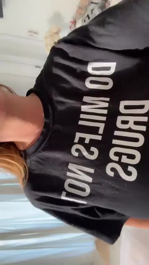 [F] 40 something, I got the mommy milkers.. : video clip