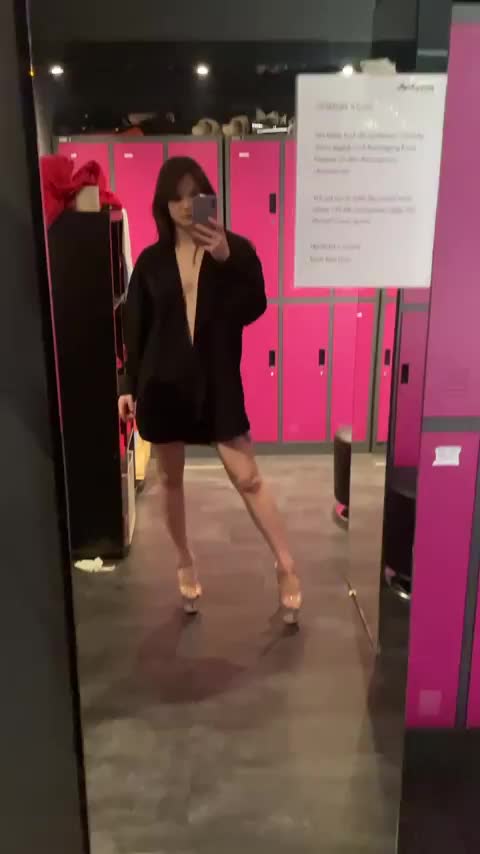 I just love smiling and showing off my petite body for you :) : video clip