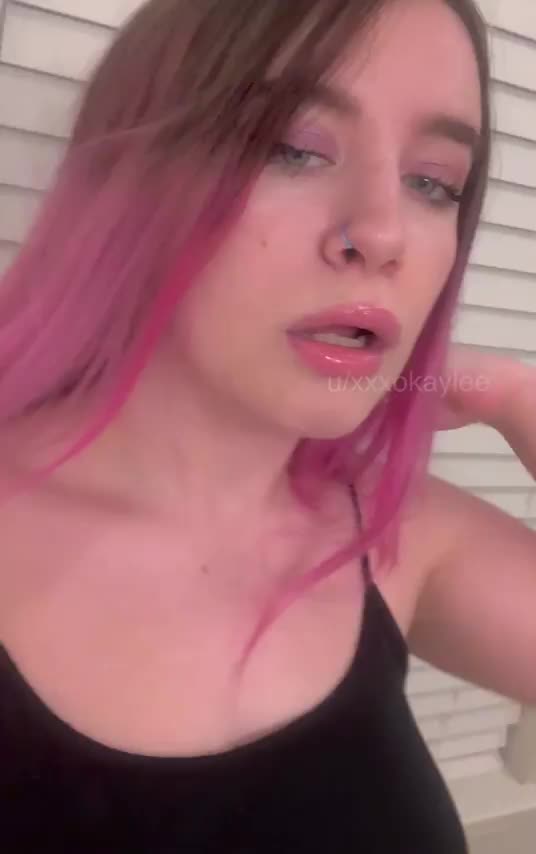 Wearing a bra is overrated :) : video clip
