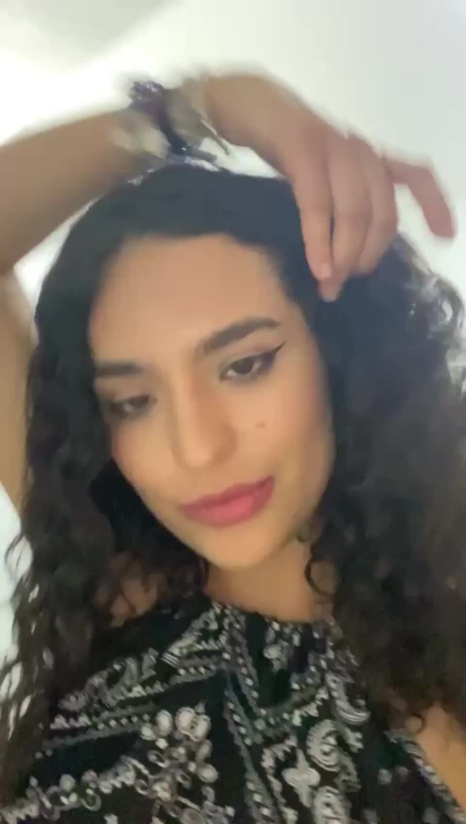 I can’t imagine a life in which my boobs weren’t far bigger than necessary : video clip