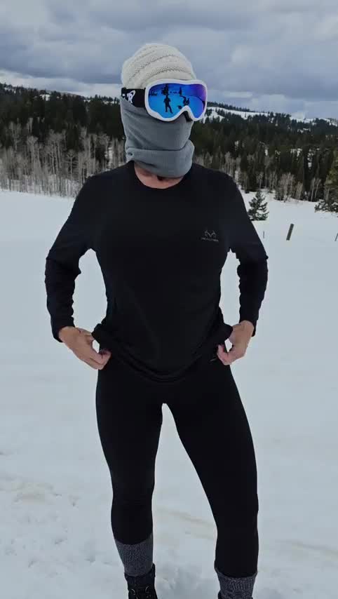 Fun in the Snow ;) : video clip