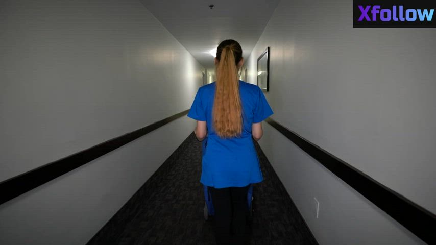 Busty Dirty Maid Gets Lucky (one minute) : video clip