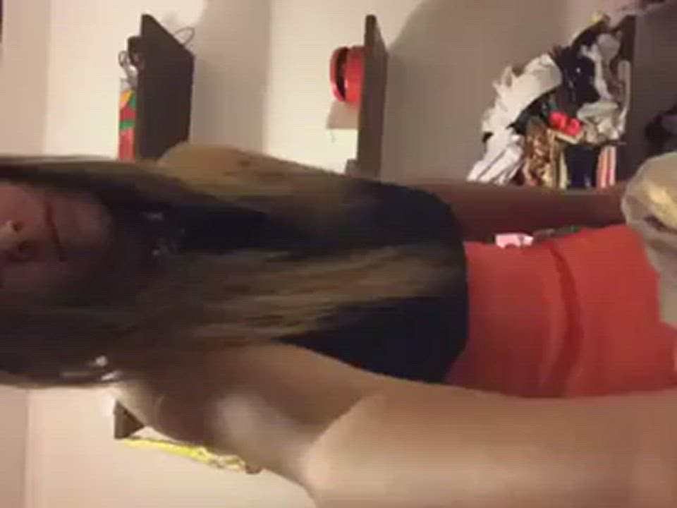Peeling off her little black "fuck me" dress : video clip