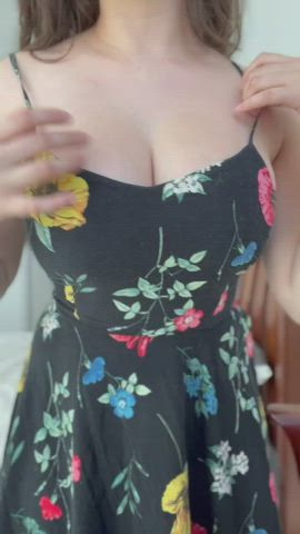nothing feels better than releasing my huge natural tits after a long day of classes (19f) : video clip