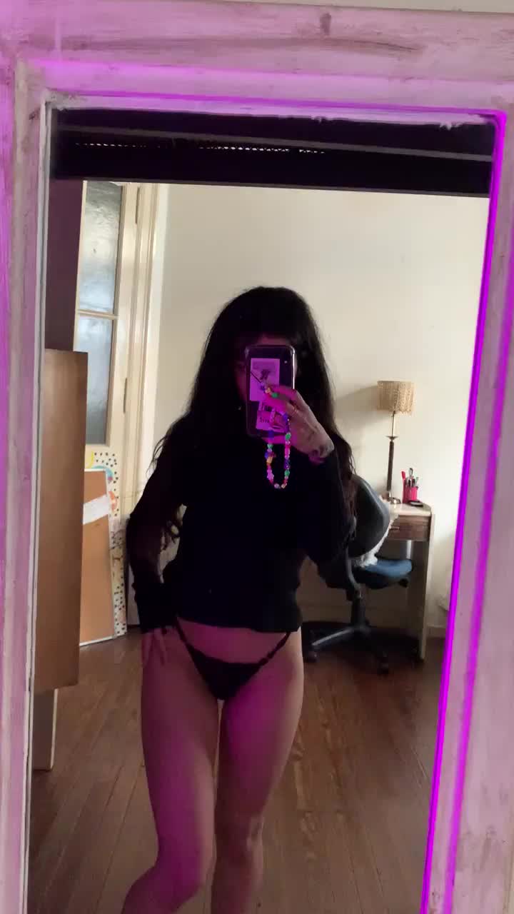 5’1 latina, am i breedable to you? 💕 : video clip