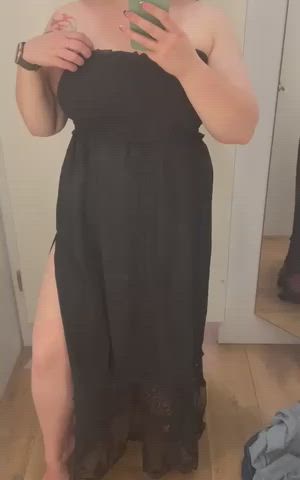 Do I buy this dress? : video clip