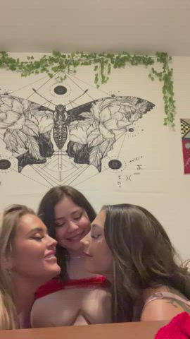 Boobs Lesbian Threesome Porn GIF by Kikibeeworld : video clip