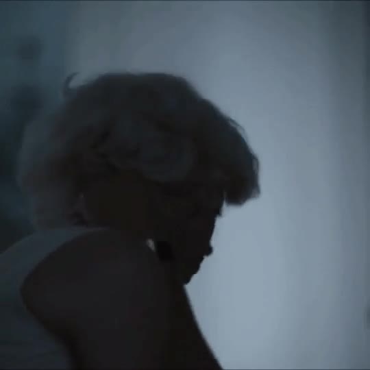 Ana de Armas -- Blonde (2022) (GIF) : video clip