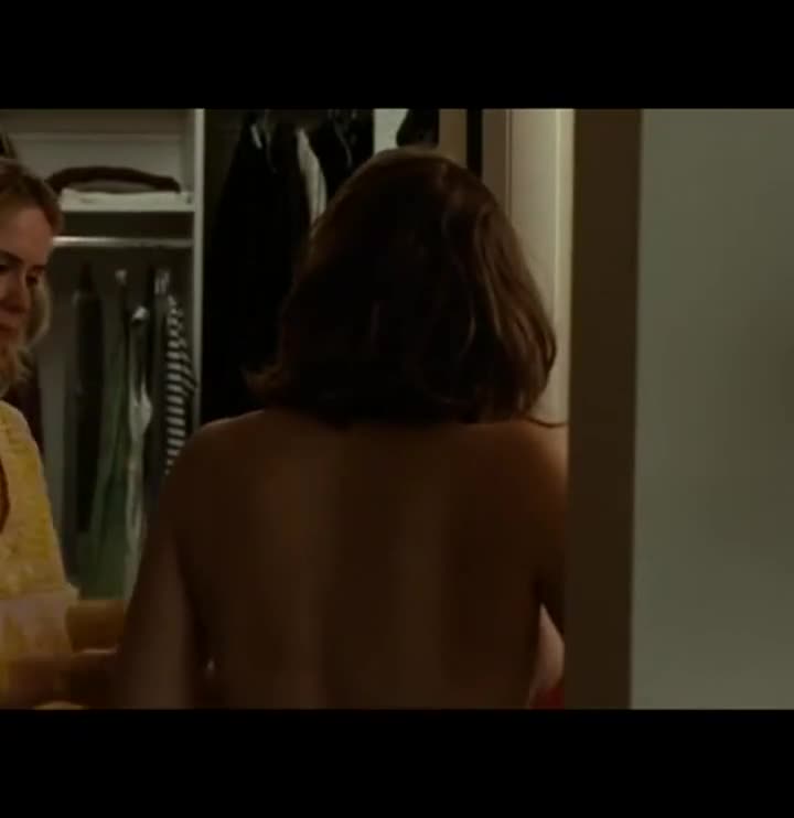 Elizabeth olsen , sideboob : video clip