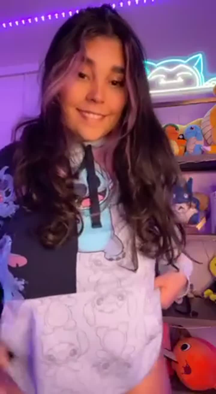 Can I get daddies attention like this? : video clip