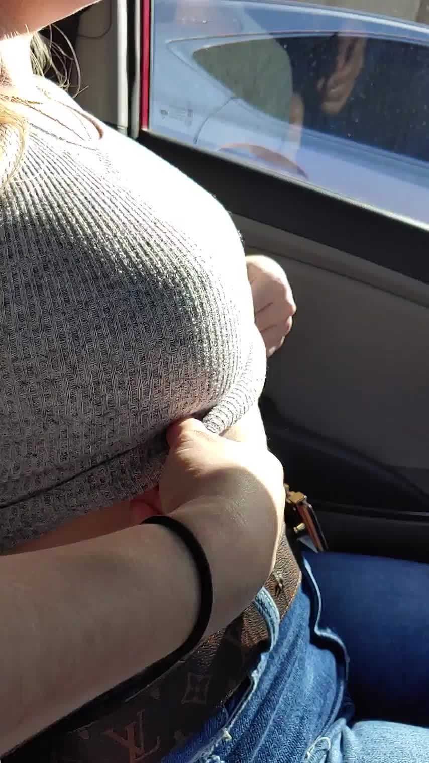 These need to be sucked right now! : video clip
